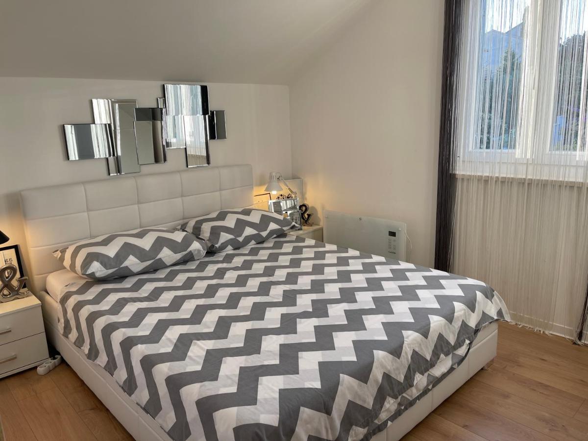 Apartment New Chic Супетар Екстериор снимка